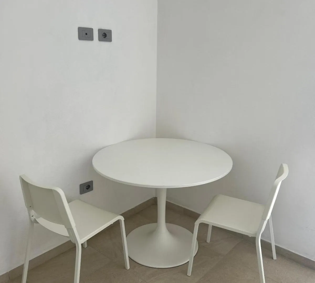 Taylor House Hotel Olbia 0*,  Italy