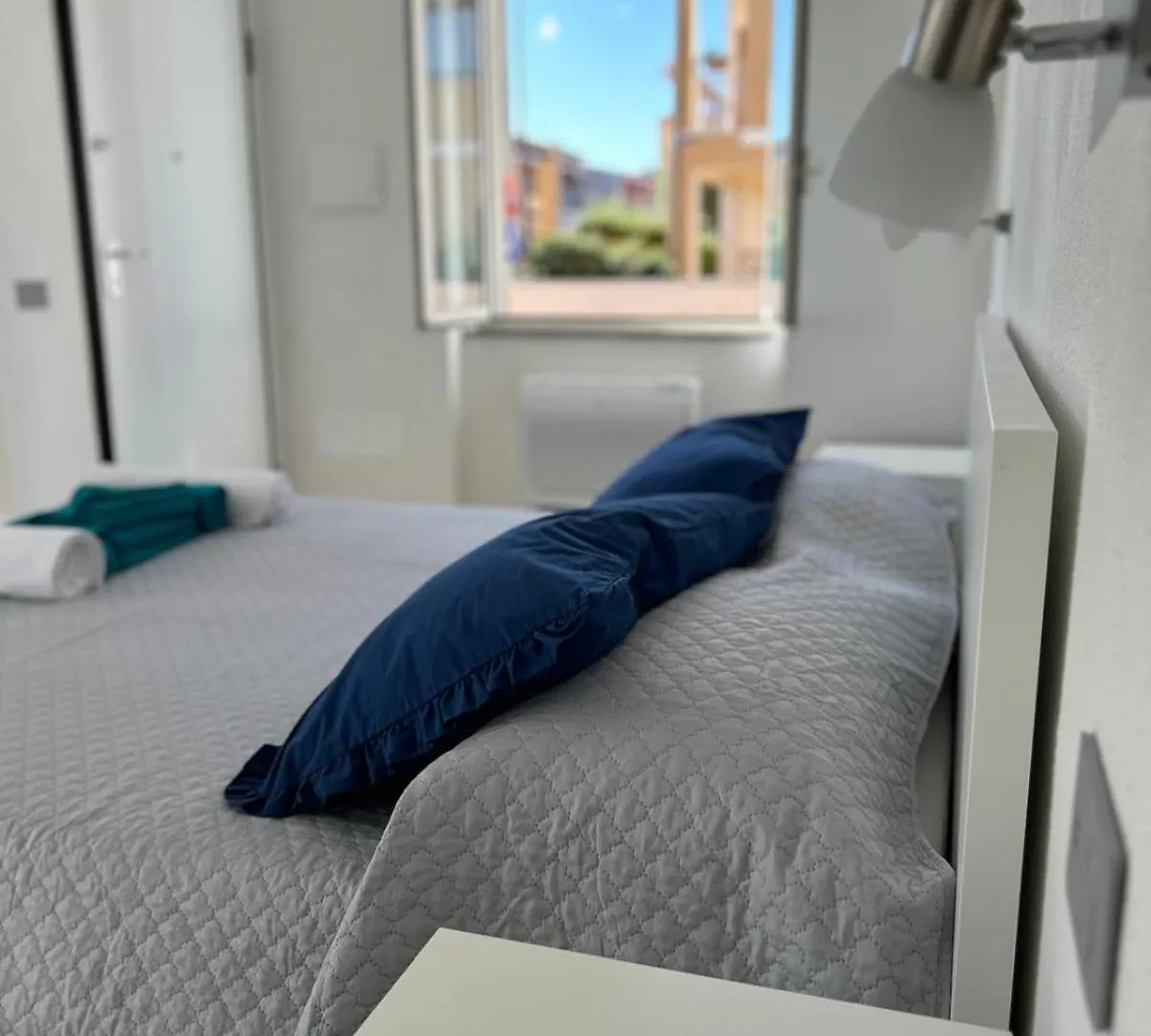 Taylor House Hotel Olbia 0*,  Italy