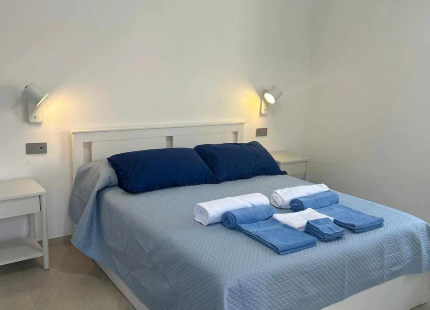 Taylor House Hotel Olbia 0*,  Italy